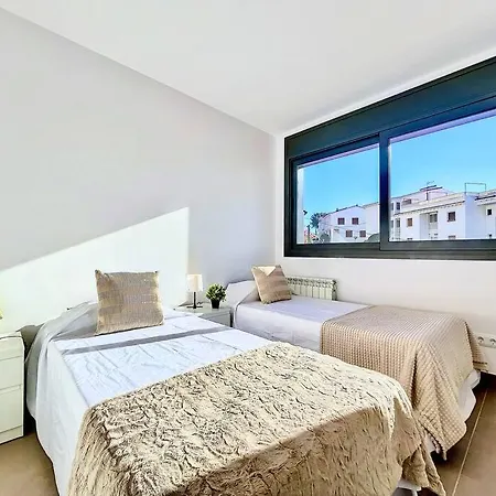 With View & Private Pool *