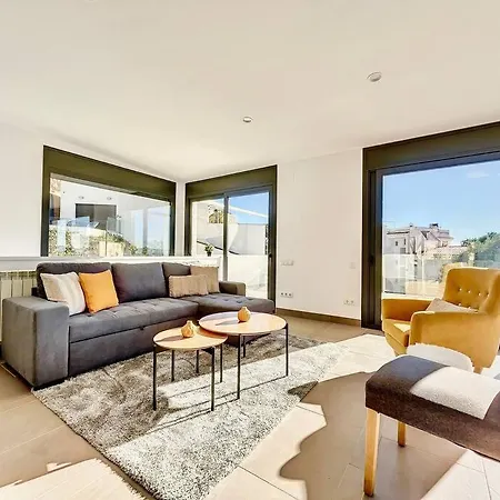 With View & Private Pool