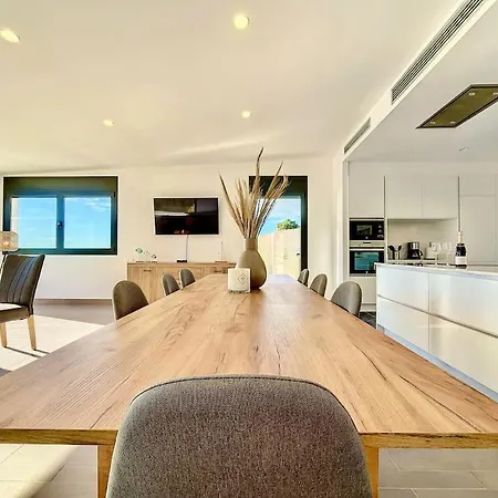 Villa With View & Private Pool